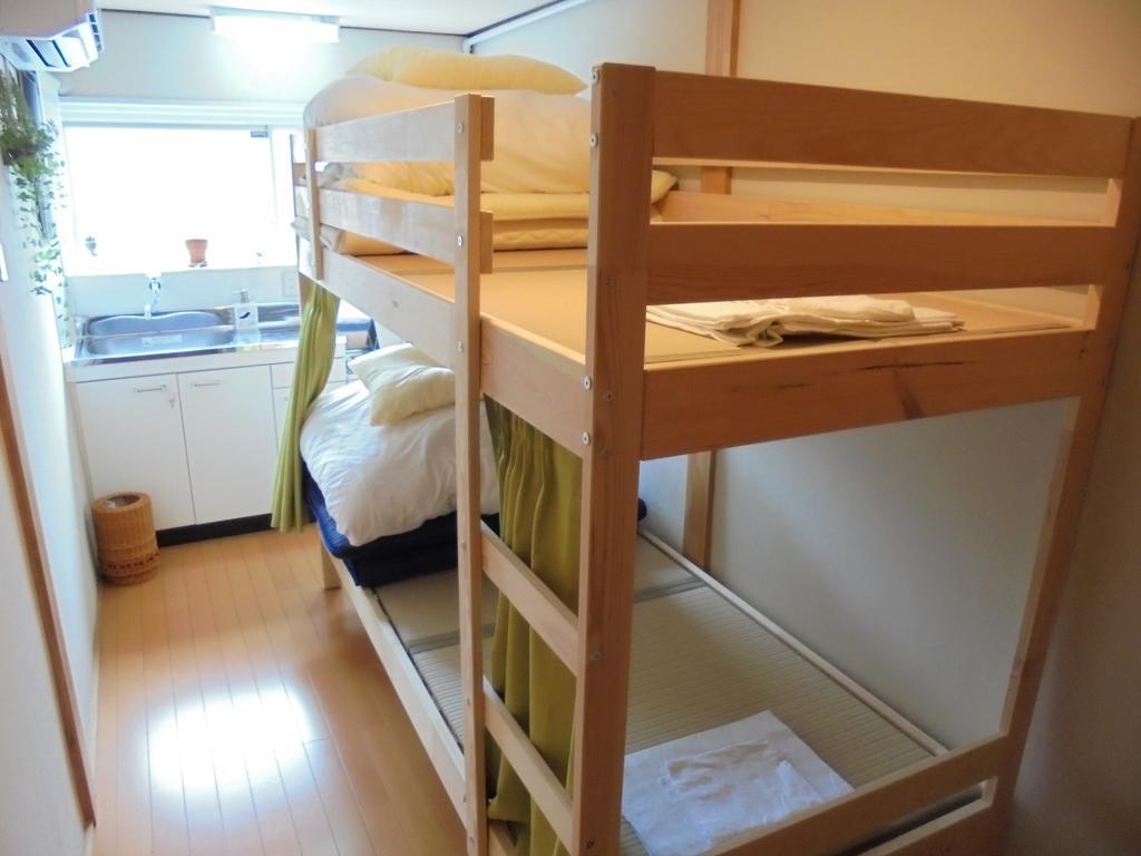 Guesthouse Oasis Osaka Exterior photo