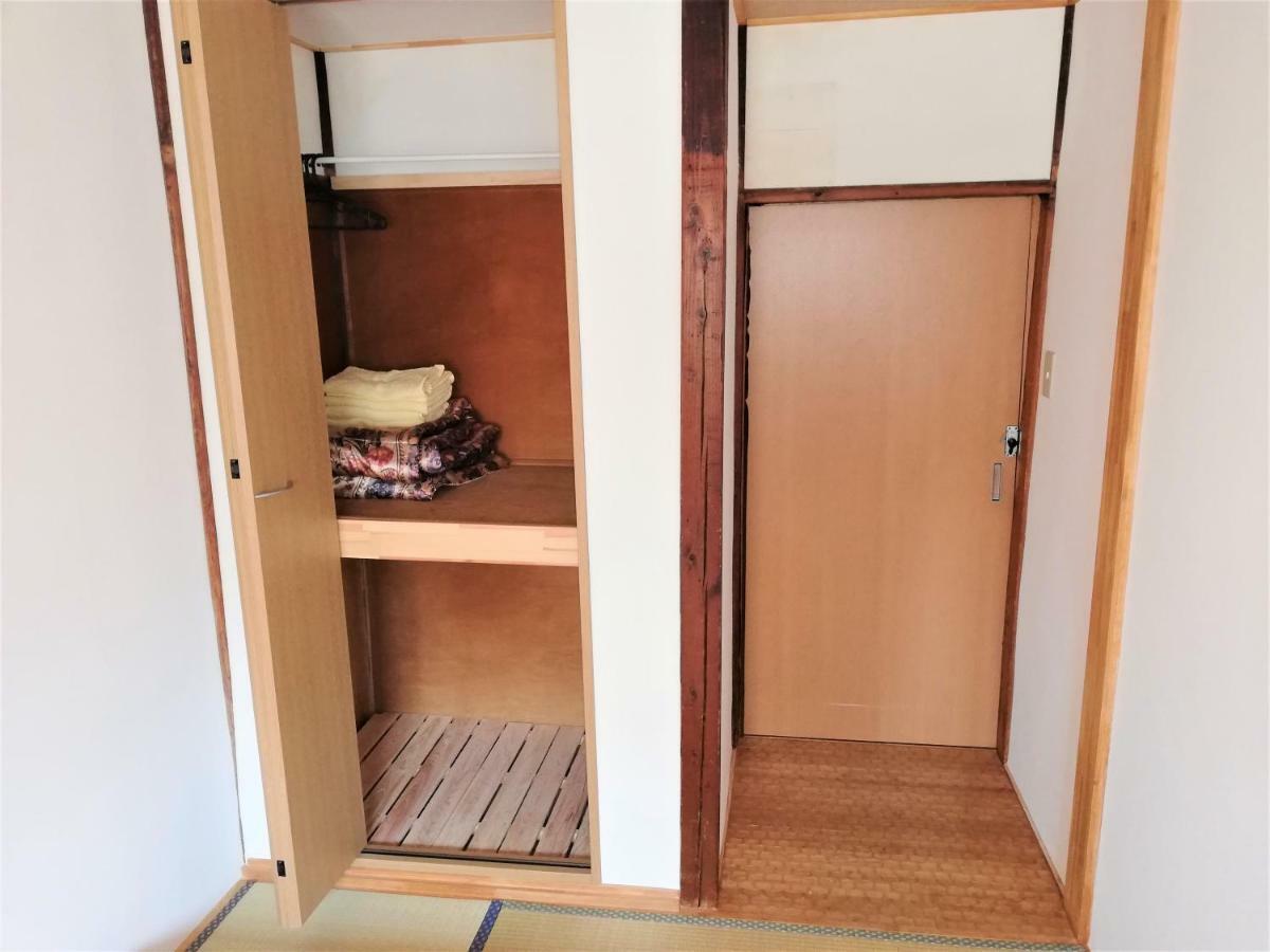 Guesthouse Oasis Osaka Exterior photo